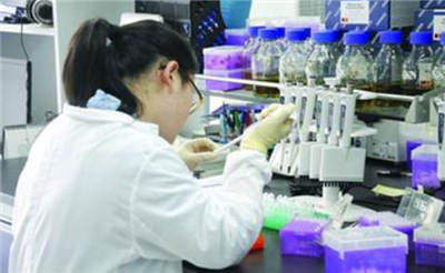  对研究生和本科生开设《表观遗传学》的不同教学设计